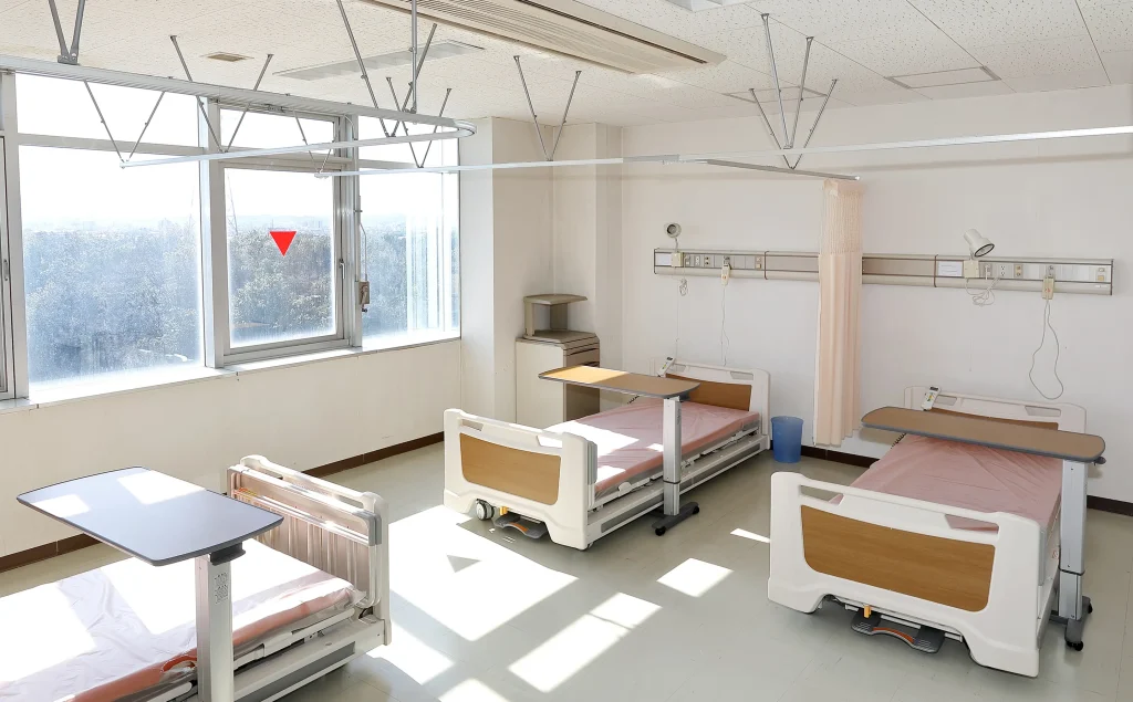 たかまえ病院の病室の風景
